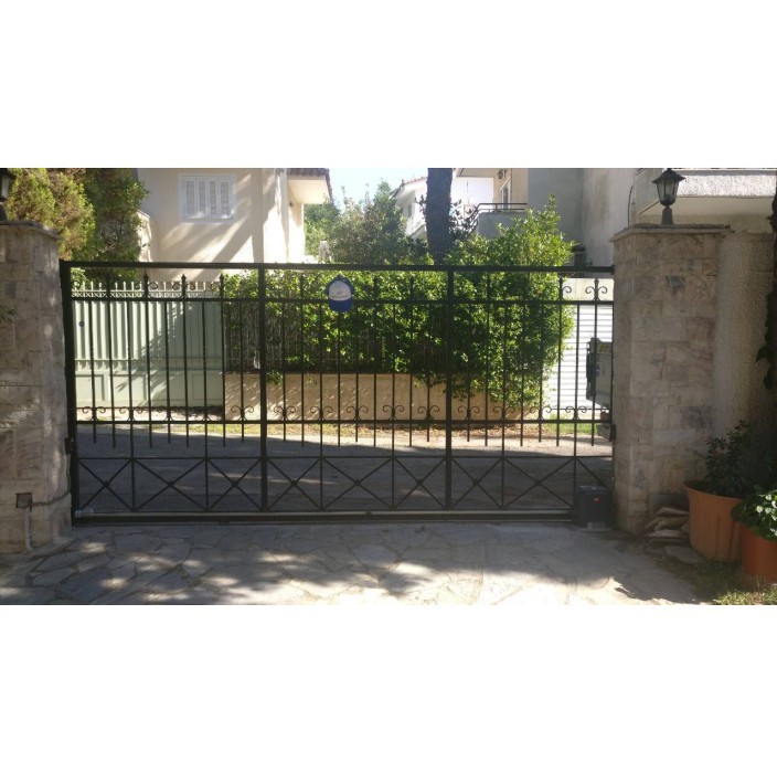 Μοτέρ συρόμενης αυλόπορτας / γκαραζόπορτας έως 600 Kg DEIMOS AC A600 SL DN 230V (1 μηχανισμό DEIMOS AC A600, προειδοποιητικό φάρο με κεραία, 1 σετ φωτοκύτταρα,2 τηλεχειριστήρια) BFT
