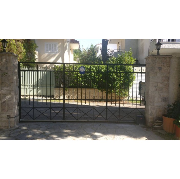 Μοτέρ συρόμενης αυλόπορτας / γκαραζόπορτας έως 600 Kg DEIMOS AC A600 SL DN 230V (1 μηχανισμό DEIMOS AC A600, προειδοποιητικό φάρο με κεραία, 1 σετ φωτοκύτταρα,2 τηλεχειριστήρια) BFT