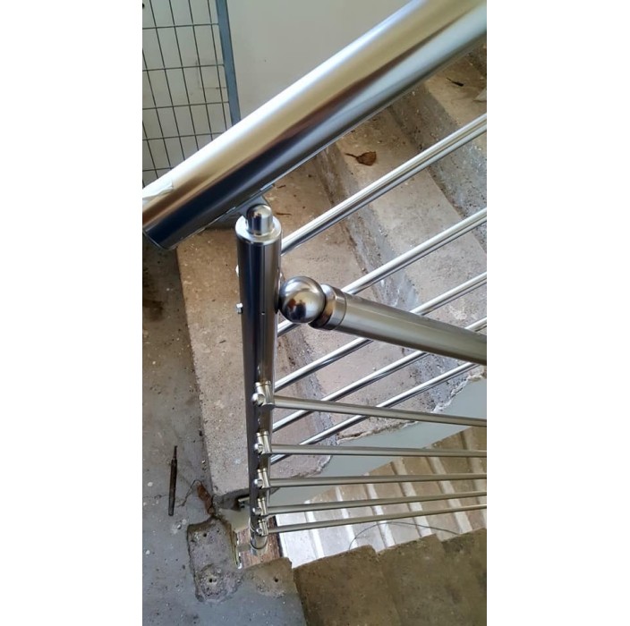 Κάγκελα αλουμινίου τύπου INOX F50 VERTICAL-Q Aluminco (τιμή τρέχοντος μέτρου)